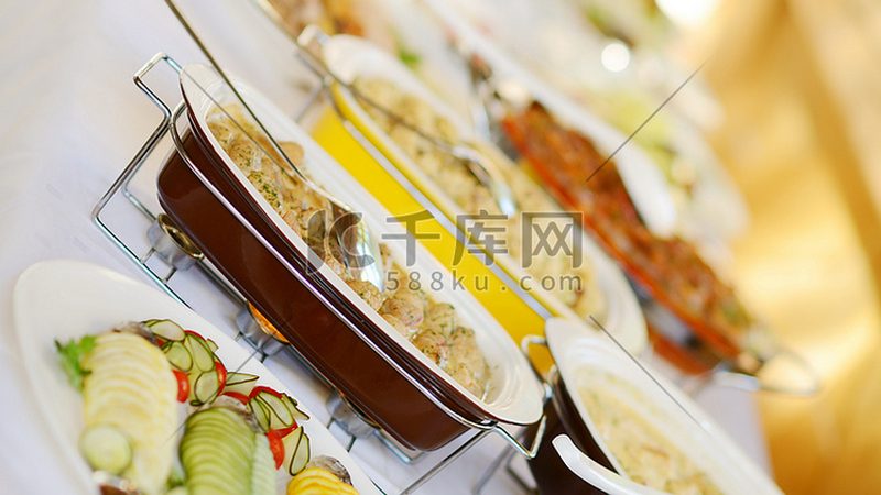 摆摊餐饮，创业新选择：如何挑选热门项目？**