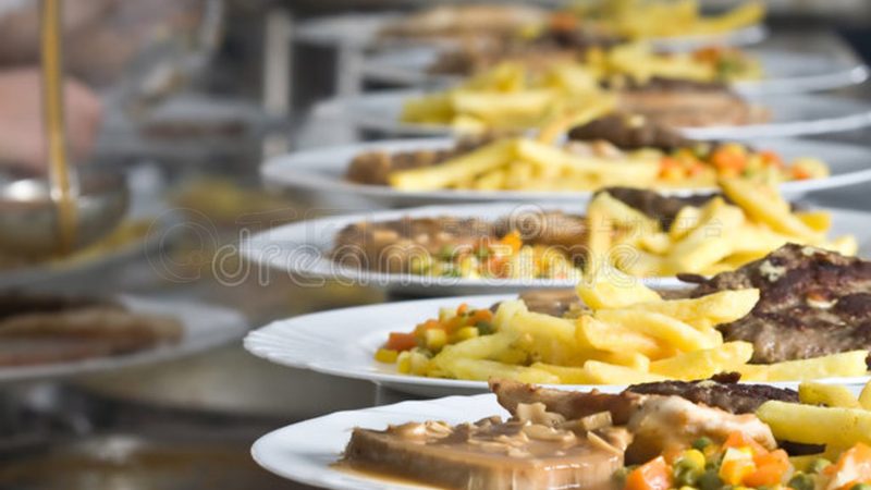 零食批发：厂家直销与代工生产的区别解析